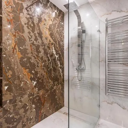 Appartement Stunning Luxury 3 Bedroom *