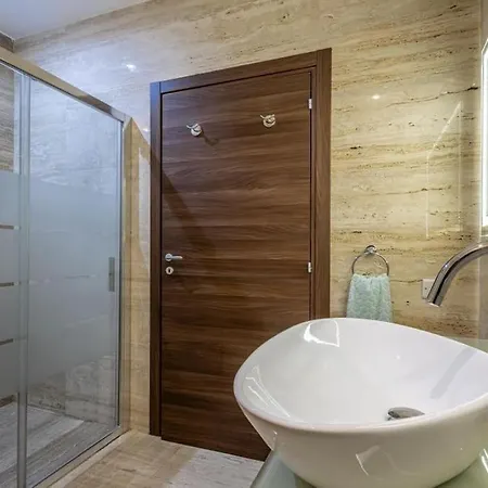 Appartement Stunning Luxury 3 Bedroom *